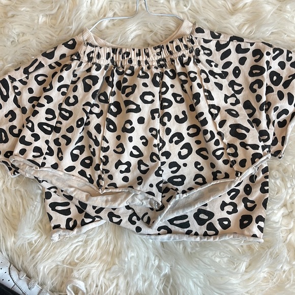 2pc leopard set - Picture 2 of 2